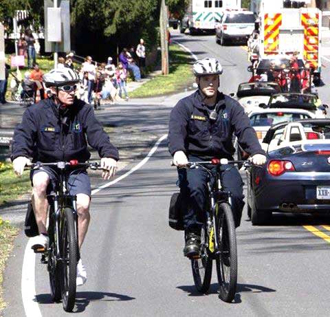 1st responders on bikes